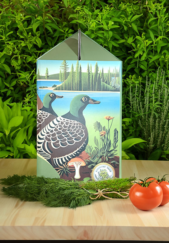 Side view of the Mushrooms Reach grow block packaging.